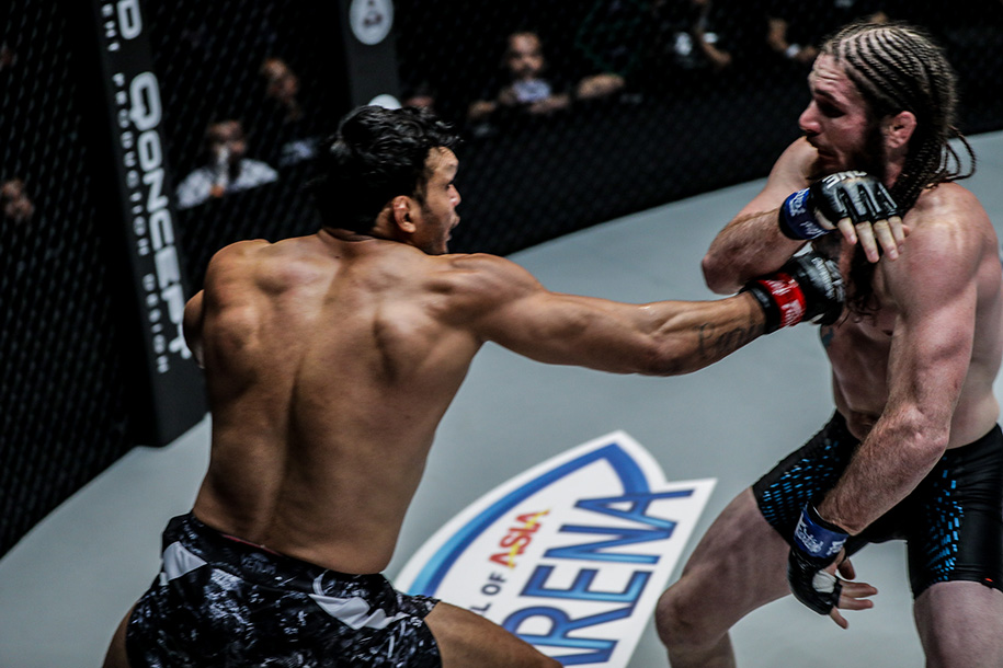 James Nakashima và trận thắng nhảm nhất lịch sử ONE Championship James Nakashima và trận thắng nhảm nhất lịch sử ONE Championship